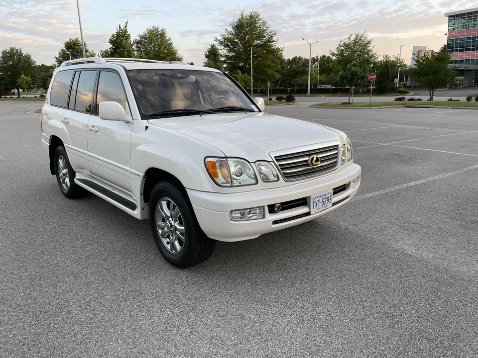 2003 Lexus LX 2nd Gen - Image 13 of 31