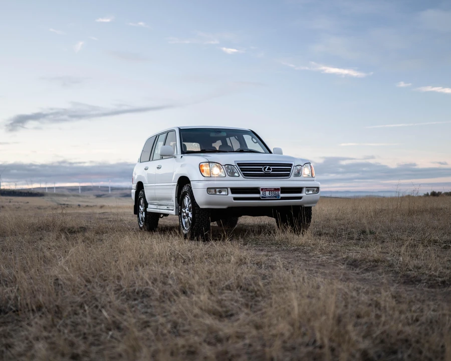2003 Lexus LX 2nd Gen - Image 18 of 19