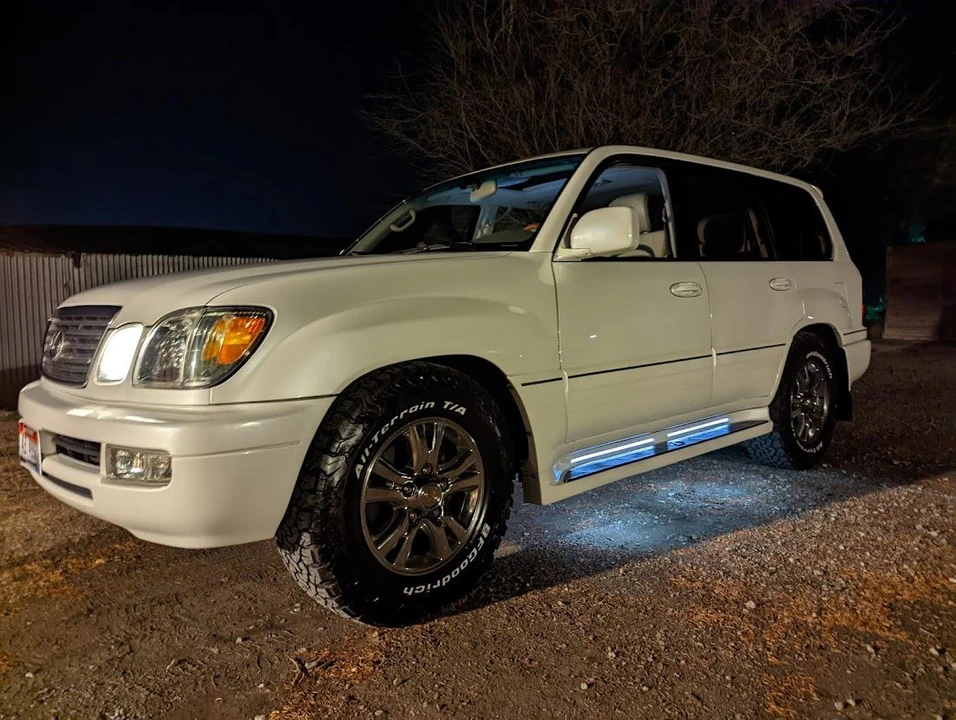 2003 Lexus LX 2nd Gen - Image 8 of 19