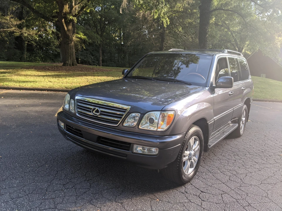 2003 Lexus LX 2nd Gen - Image 6 of 31
