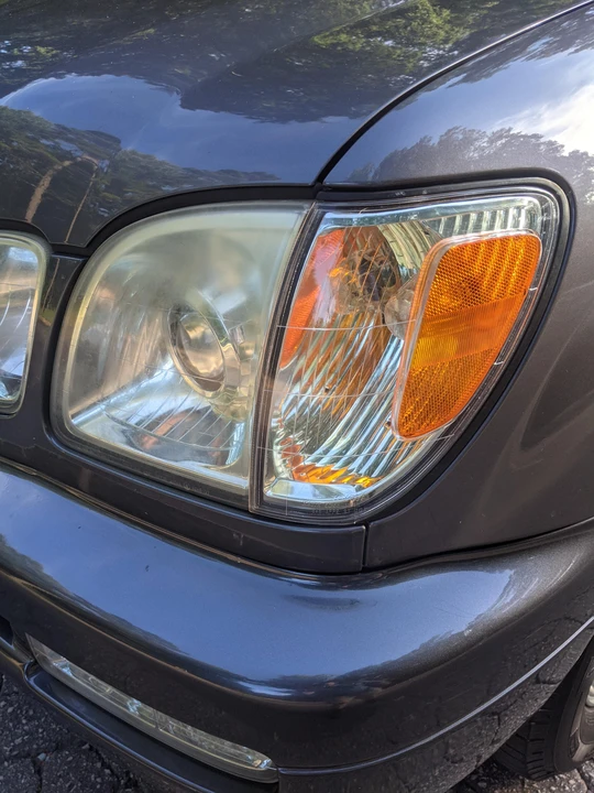 2003 Lexus LX 2nd Gen - Image 18 of 31