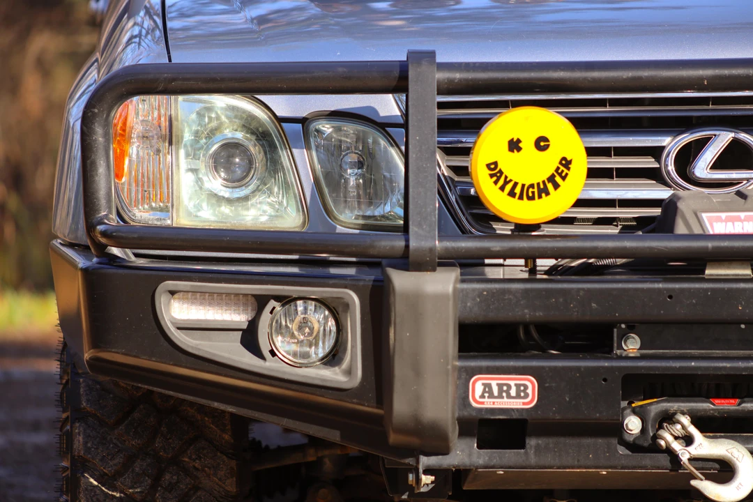 2003 Lexus LX 2nd Gen - Image 18 of 30