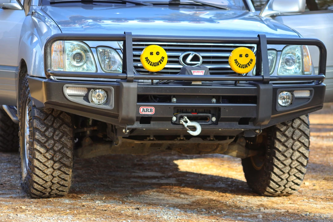 2003 Lexus LX 2nd Gen - Image 17 of 30