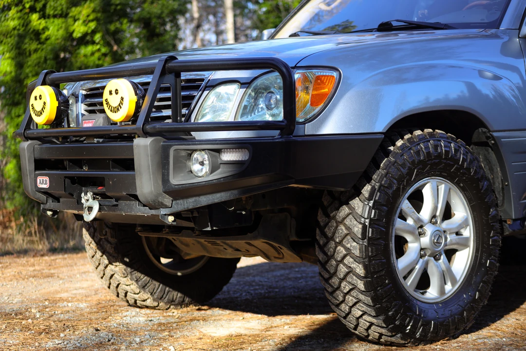 2003 Lexus LX 2nd Gen - Image 26 of 30
