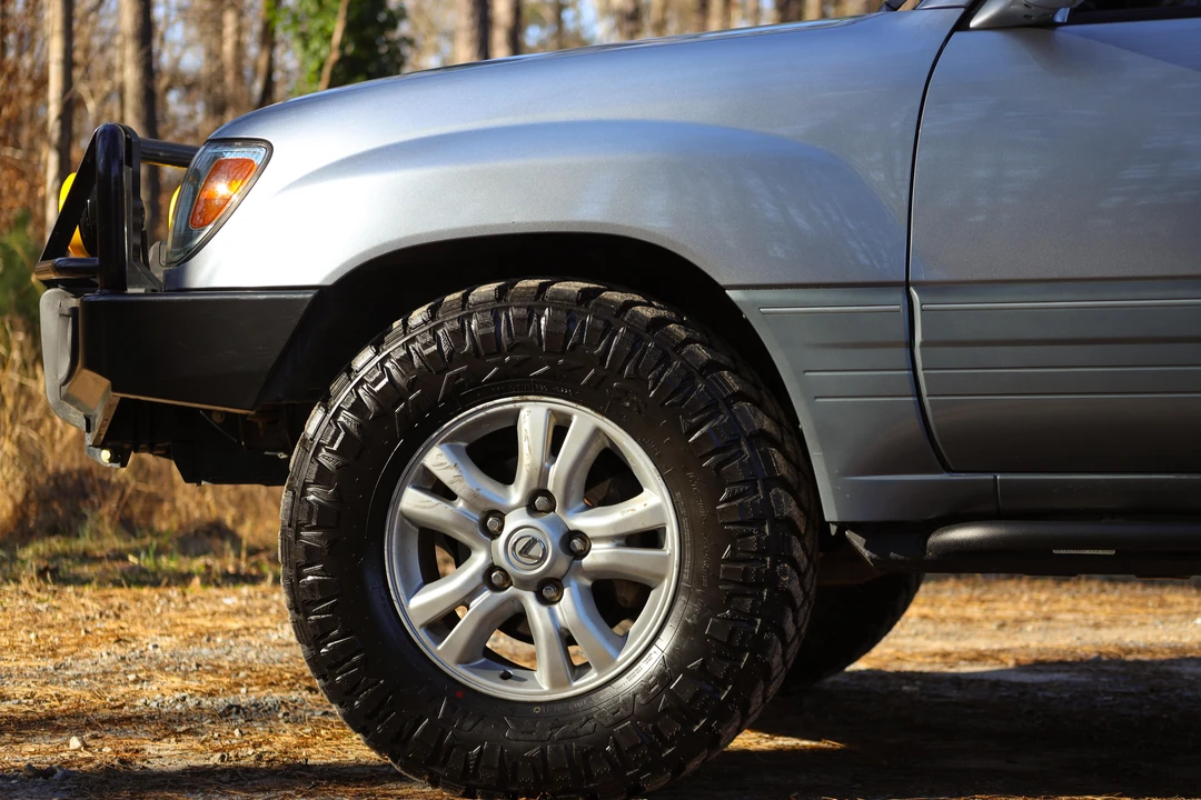 2003 Lexus LX 2nd Gen - Image 30 of 30