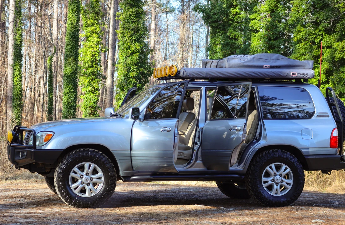 2003 Lexus LX 2nd Gen - Image 15 of 30