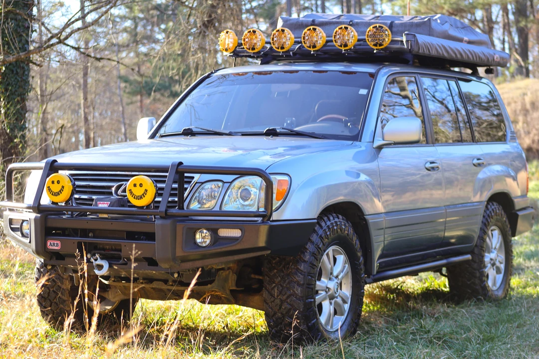 2003 Lexus LX 2nd Gen - Image 6 of 30