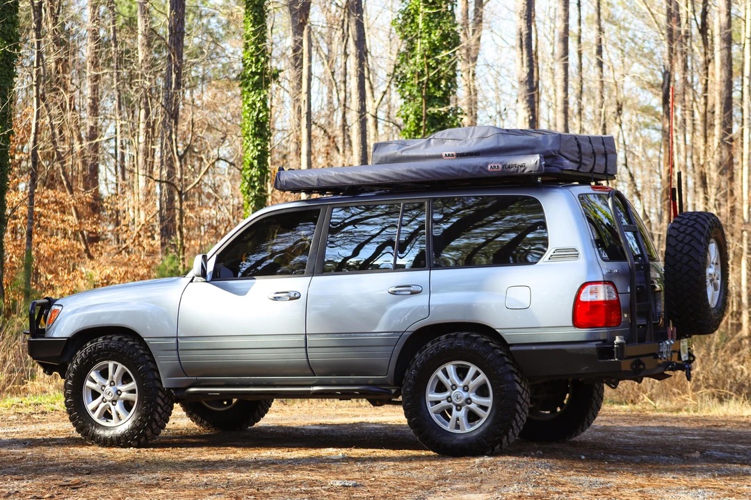 2003 Lexus LX 2nd Gen - Image 8 of 30