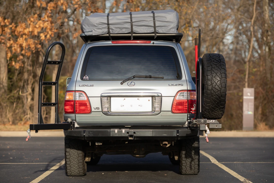 2003 Lexus LX 2nd Gen - Image 14 of 31