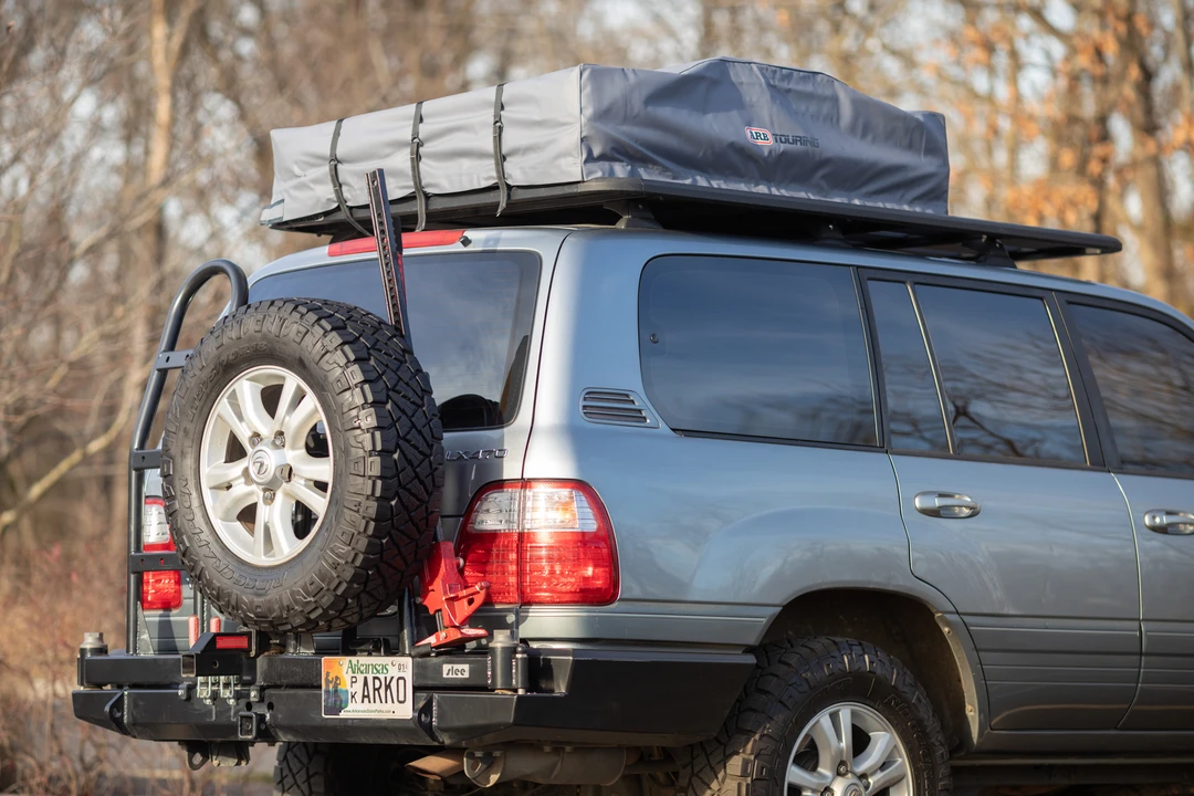 2003 Lexus LX 2nd Gen - Image 28 of 31