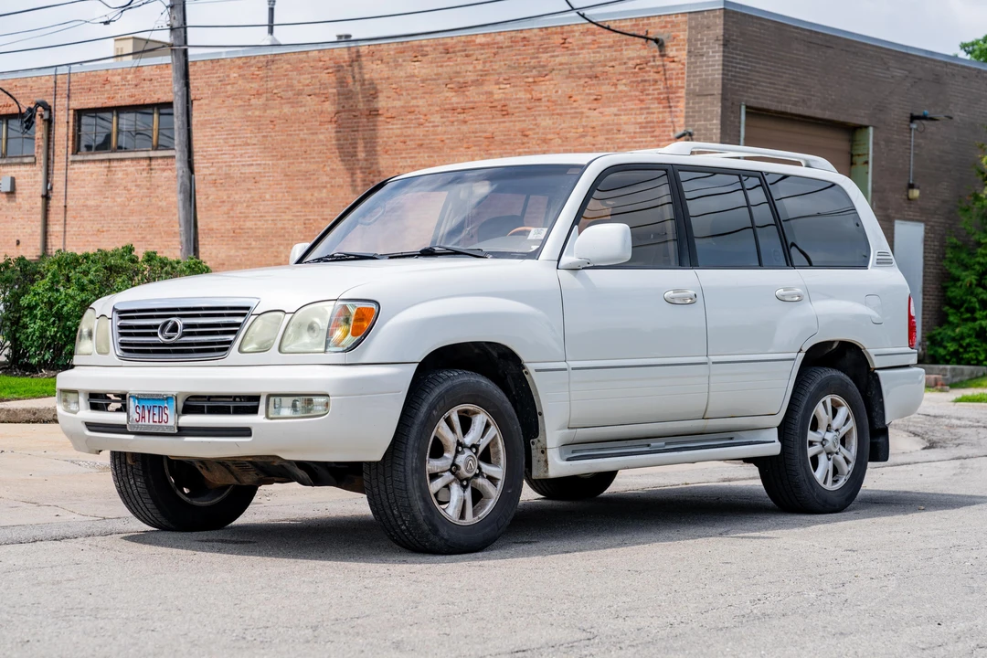2003 Lexus LX 2nd Gen - Image 6 of 31