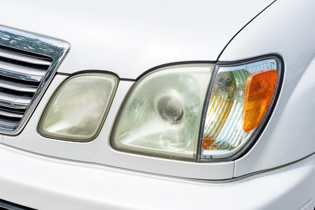 2003 Lexus LX 2nd Gen - Image 14 of 31