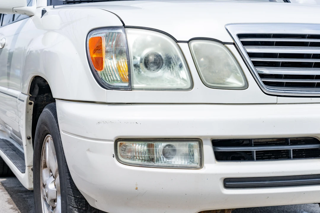 2003 Lexus LX 2nd Gen - Image 9 of 31