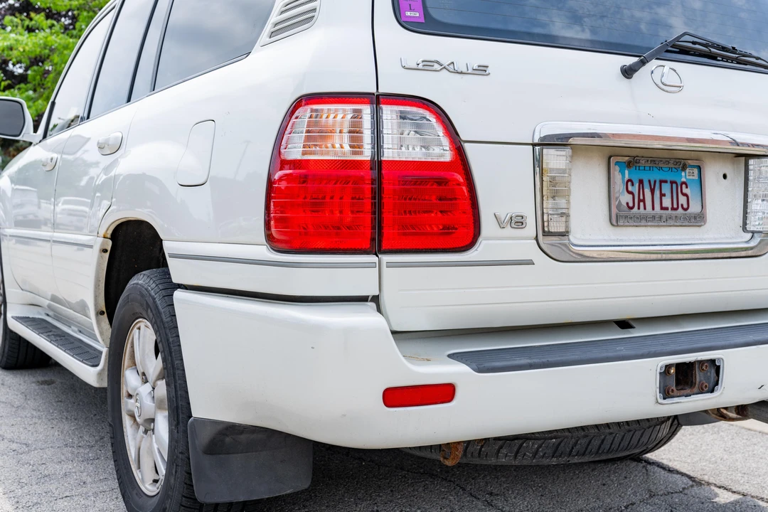 2003 Lexus LX 2nd Gen - Image 24 of 31