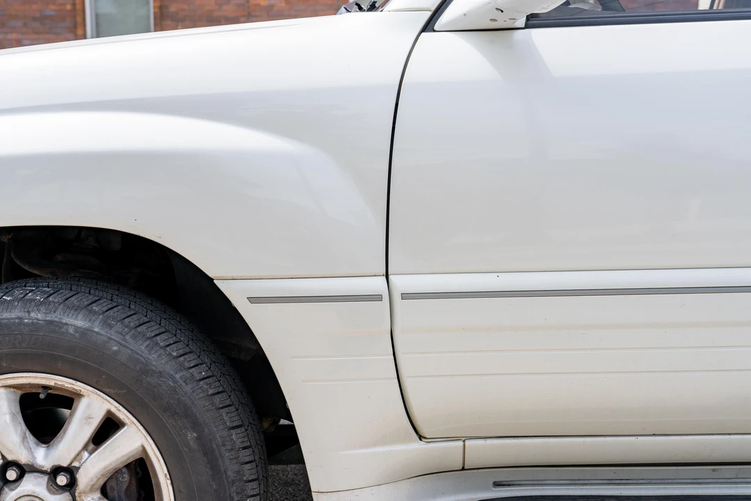 2003 Lexus LX 2nd Gen - Image 17 of 31