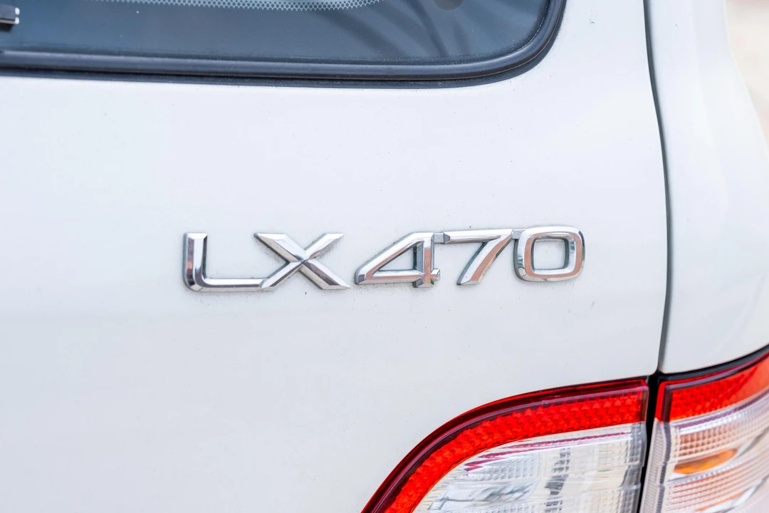 2003 Lexus LX 2nd Gen - Image 31 of 31