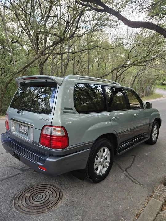 2003 Lexus LX 2nd Gen - Image 4 of 19