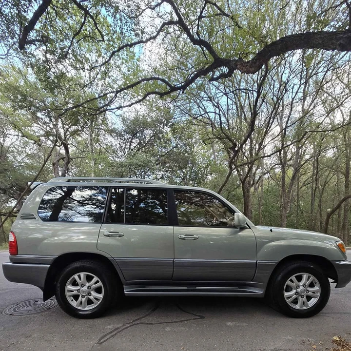 2003 Lexus LX 2nd Gen - Image 6 of 19