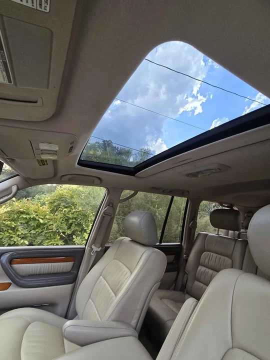 2003 Lexus LX 2nd Gen - Image 15 of 19