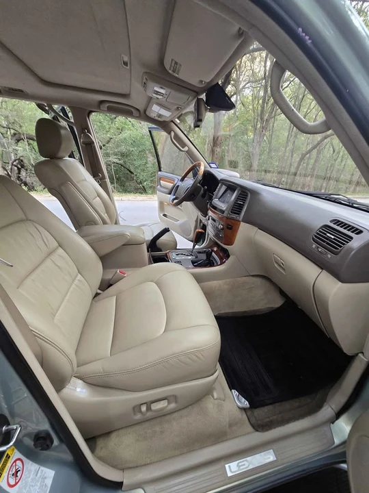 2003 Lexus LX 2nd Gen - Image 10 of 19