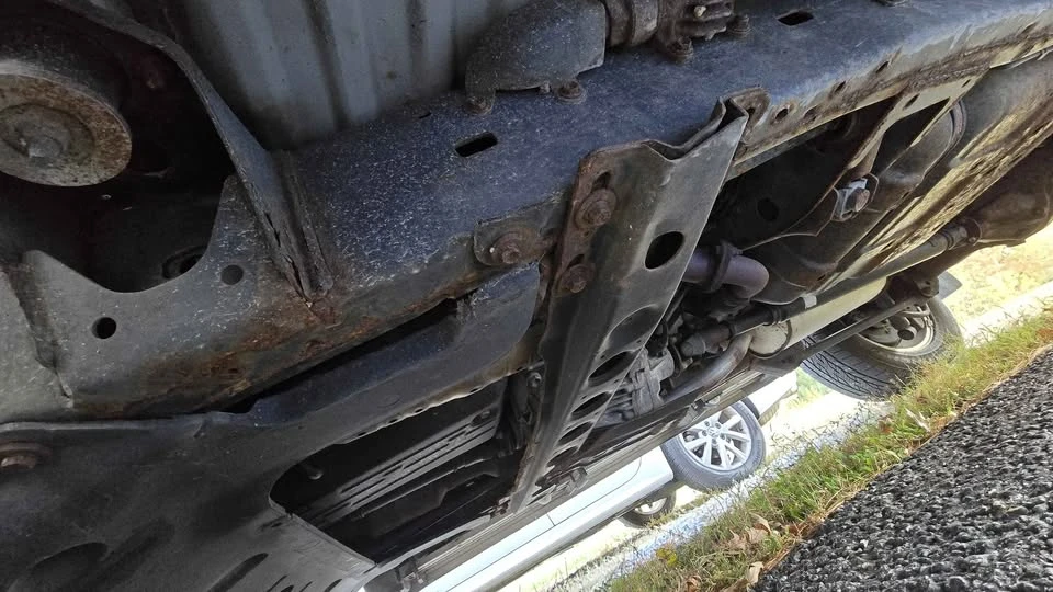2003 Lexus LX 2nd Gen - Image 14 of 19