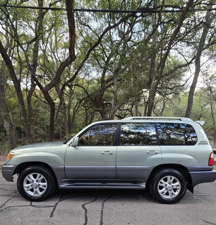 2003 Lexus LX 2nd Gen - Image 5 of 19