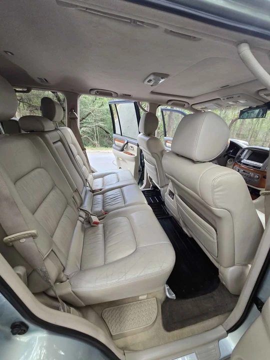 2003 Lexus LX 2nd Gen - Image 12 of 19