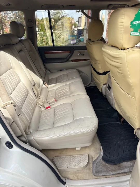 2003 Lexus LX 2nd Gen - Image 4 of 10
