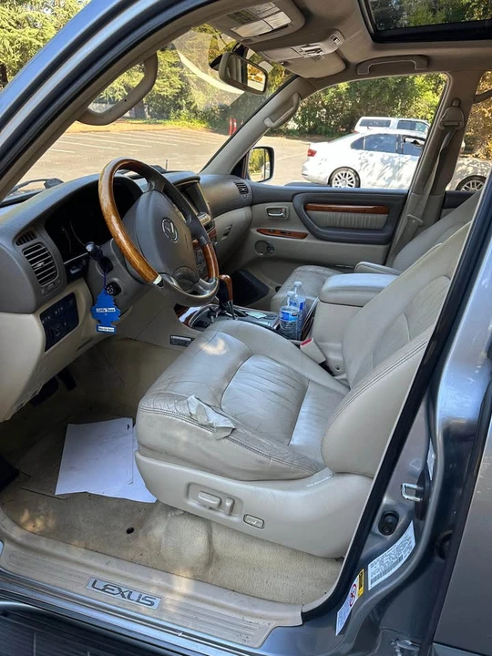 2003 Lexus LX 2nd Gen - Image 6 of 8
