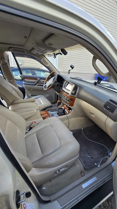 2003 Lexus LX 2nd Gen - Image 8 of 19