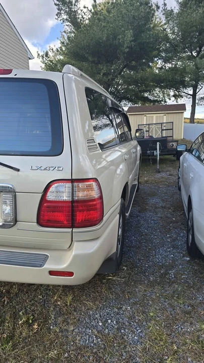 2003 Lexus LX 2nd Gen - Image 5 of 19