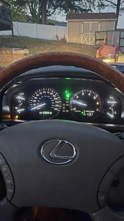 2003 Lexus LX 2nd Gen - Image 19 of 19