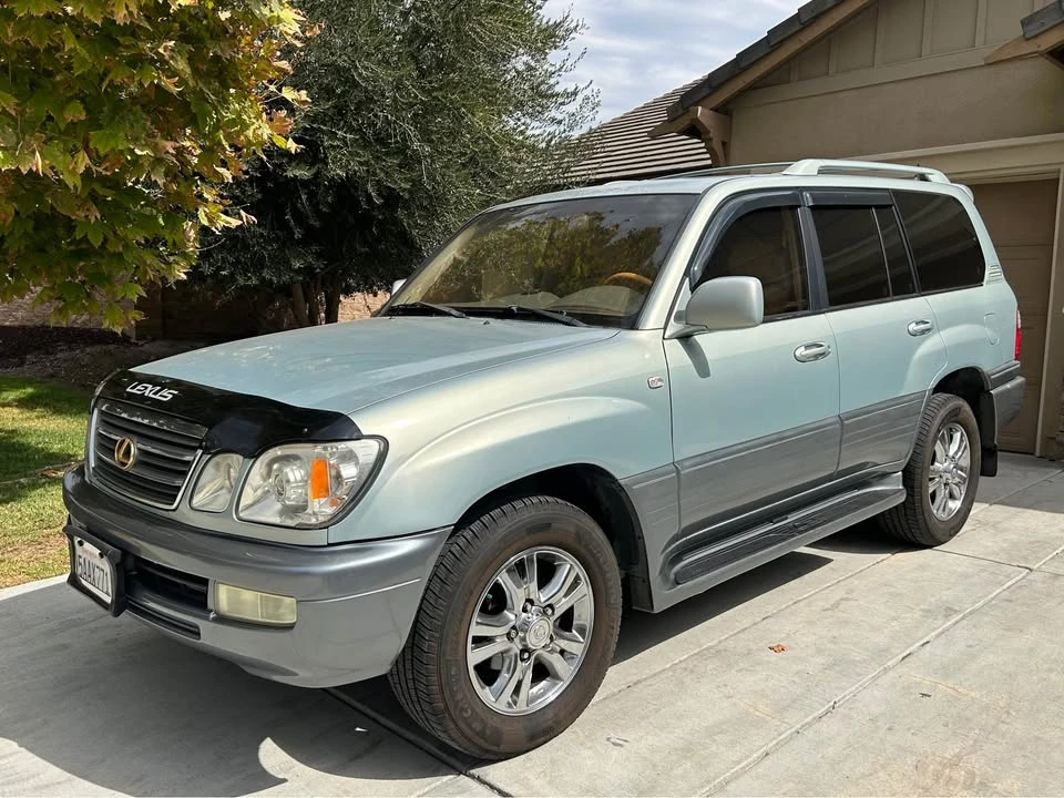 2003 Lexus LX 2nd Gen - Image 4 of 9