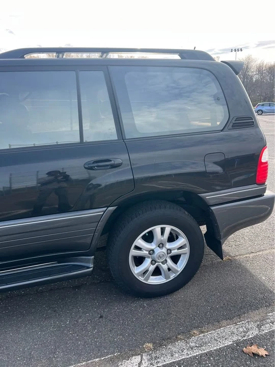 2003 Lexus LX 2nd Gen - Image 6 of 8