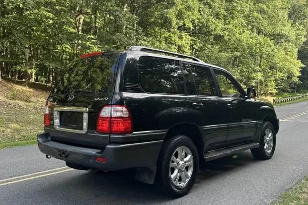 2003 Lexus LX 2nd Gen - Image 2 of 10