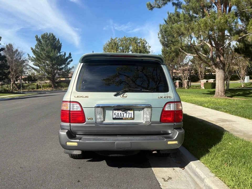 2003 Lexus LX 2nd Gen - Image 7 of 14