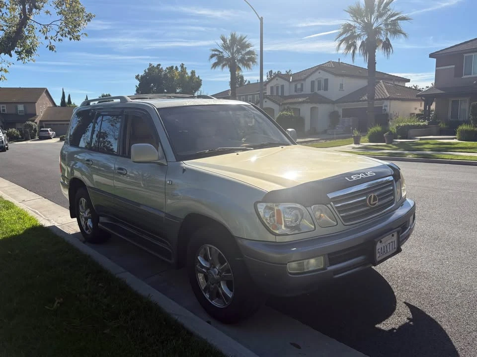 2003 Lexus LX 2nd Gen - Image 4 of 14