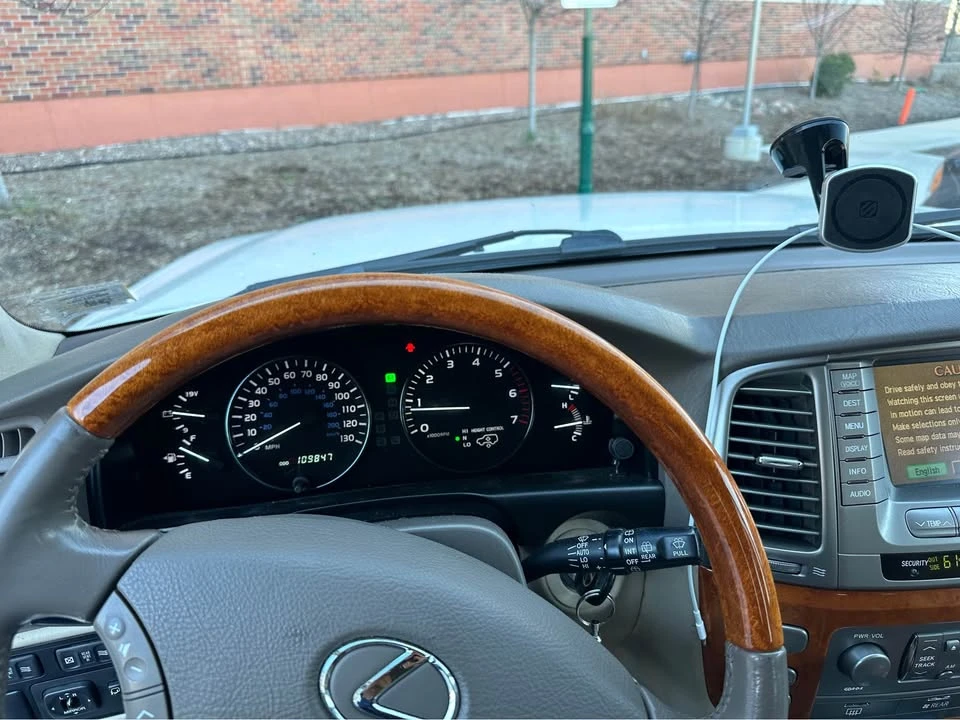 2003 Lexus LX 2nd Gen - Image 5 of 7