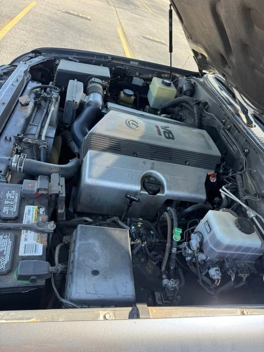 2003 Lexus LX 2nd Gen - Image 16 of 17