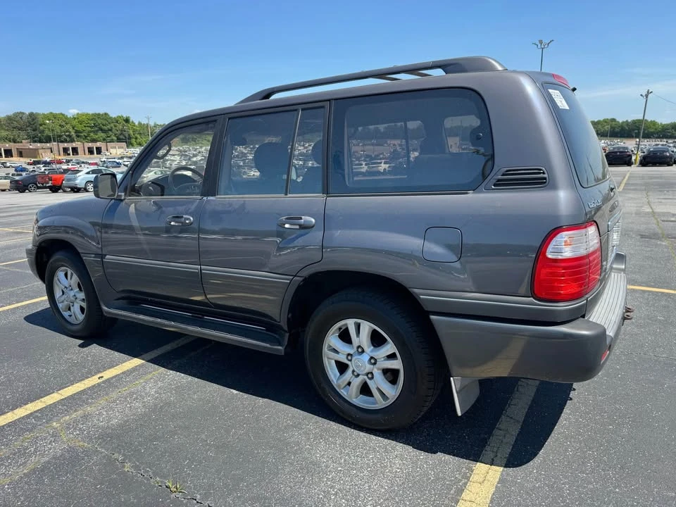 2003 Lexus LX 2nd Gen - Image 3 of 17