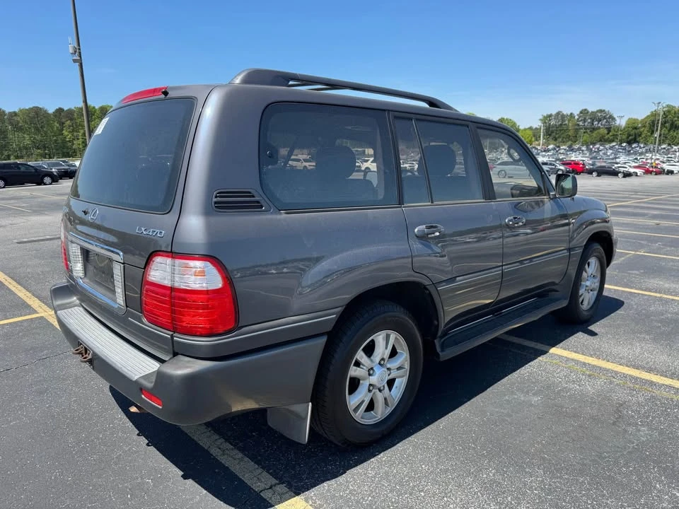 2003 Lexus LX 2nd Gen - Image 5 of 17