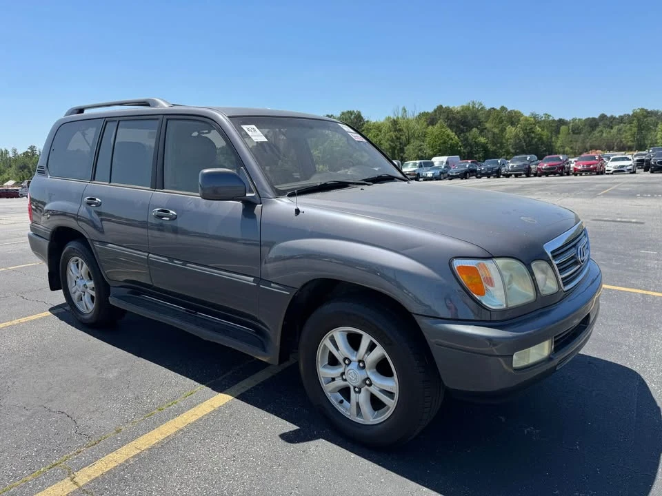 2003 Lexus LX 2nd Gen - Image 6 of 17