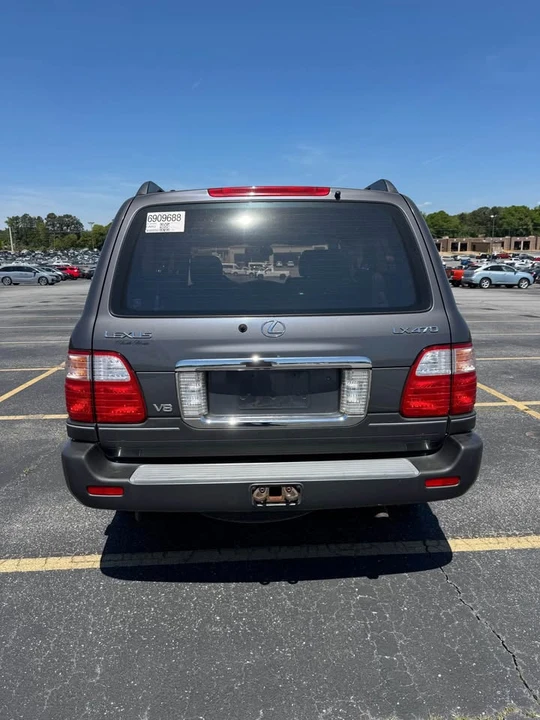 2003 Lexus LX 2nd Gen - Image 4 of 17