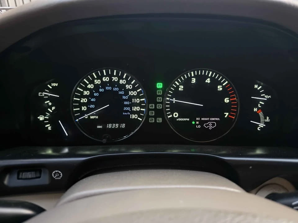 2003 Lexus LX 2nd Gen - Image 18 of 19