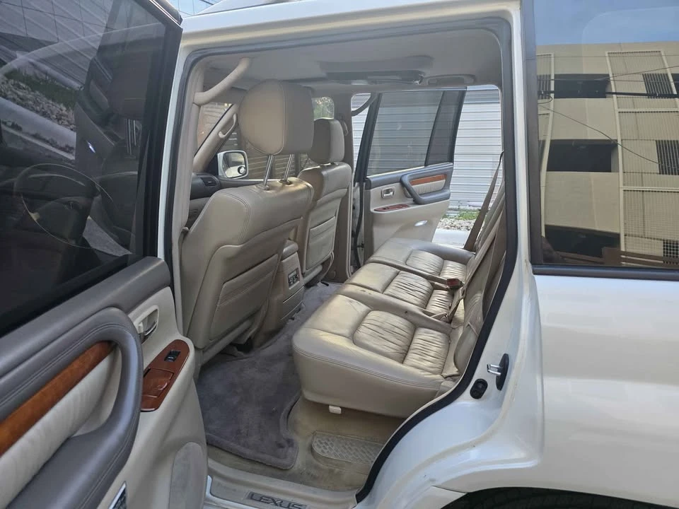 2003 Lexus LX 2nd Gen - Image 12 of 19
