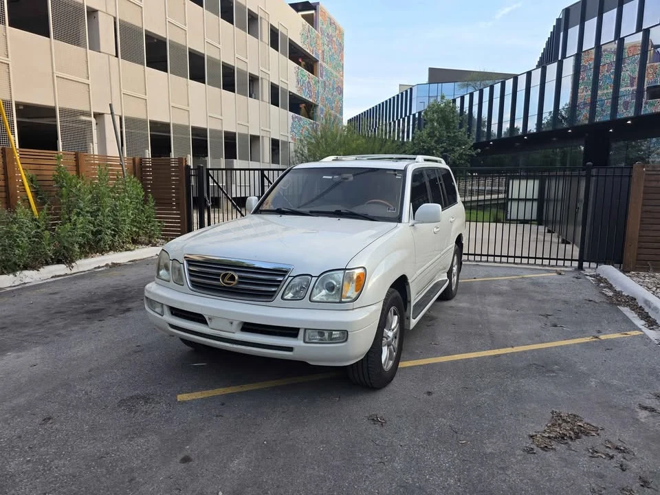 2003 Lexus LX 2nd Gen - Image 2 of 19