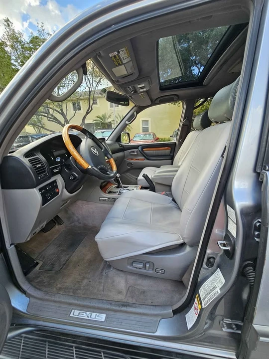 2003 Lexus LX 2nd Gen - Image 5 of 19