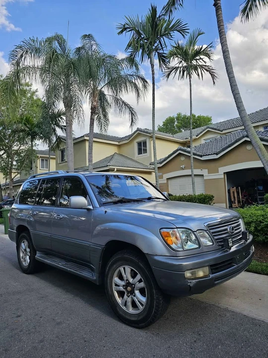 2003 Lexus LX 2nd Gen - Image 2 of 19