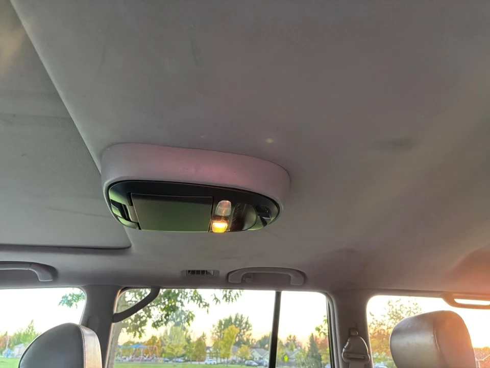 2003 Lexus LX 2nd Gen - Image 12 of 21
