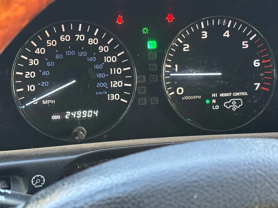 2003 Lexus LX 2nd Gen - Image 17 of 21